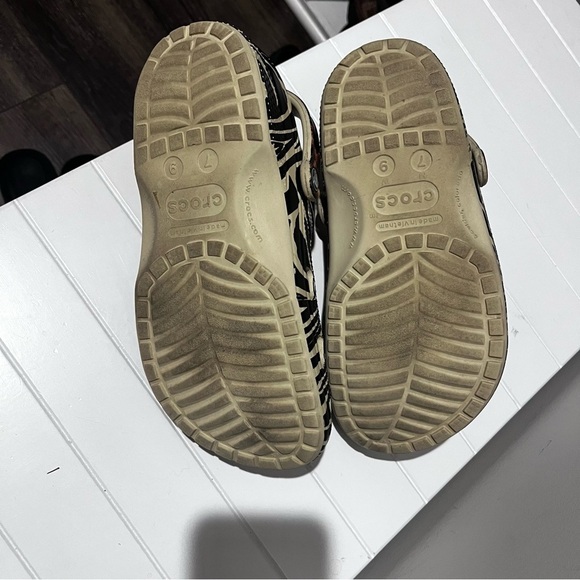 Crocs Classic Animal Remix Clogs M 7 W 9 - Picture 4 of 5